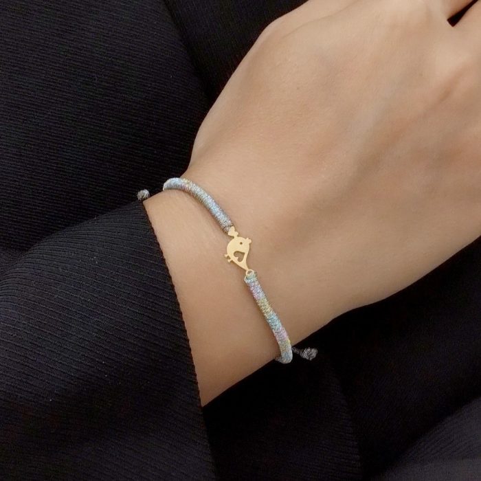 دستبند نخی زنانه کد 3